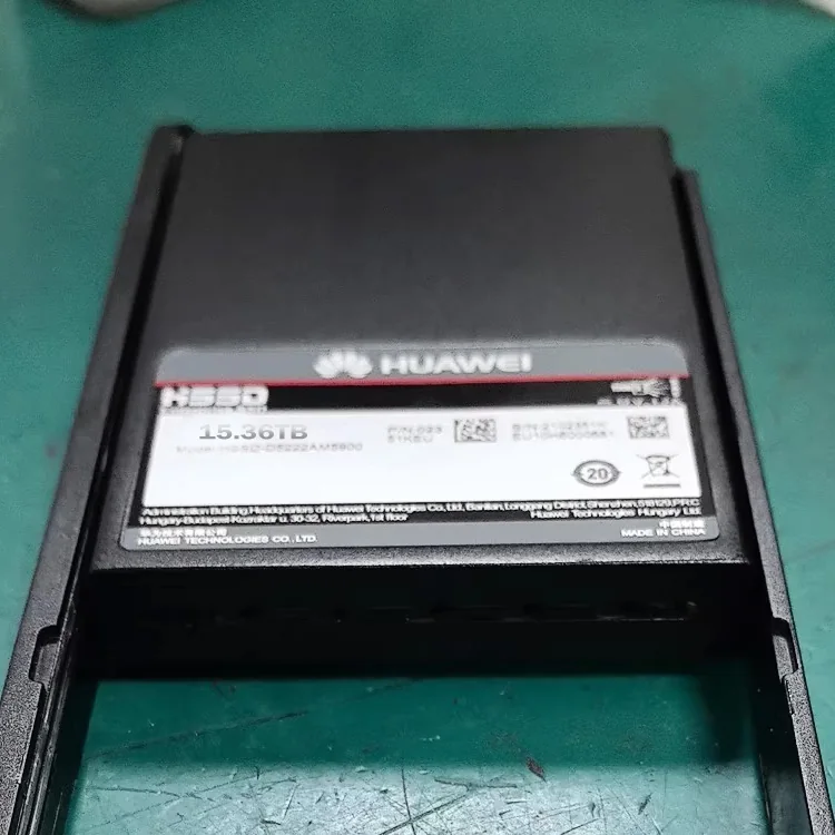 SSD накопитель для сервера Huawei 15.36 ТБ SAS 2.5", 02351YSW