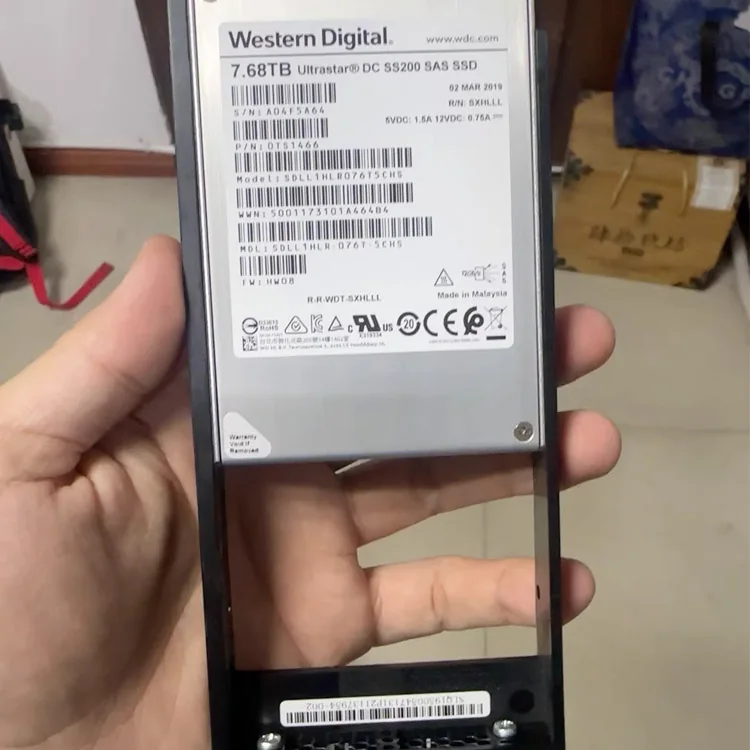 SSD накопитель для сервера Huawei 7.68 ТБ SAS 2.5", 02352DHJ